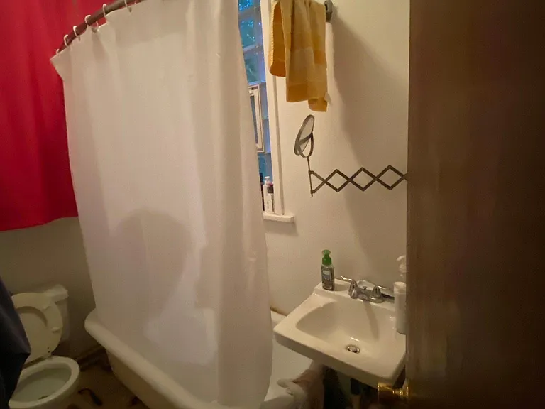 1028 S May St #1F — Photo 2