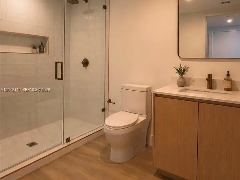 90 NE 32nd St #513 — Photo 4