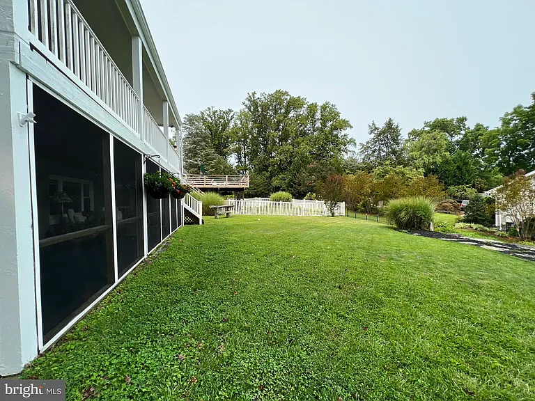 504 Walnut Dr — Photo 33