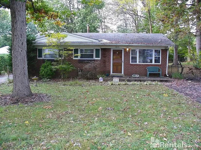 3803 Susan Ln