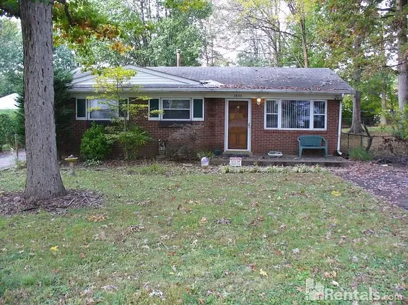 3803 Susan Ln, Louisville, KY 40229