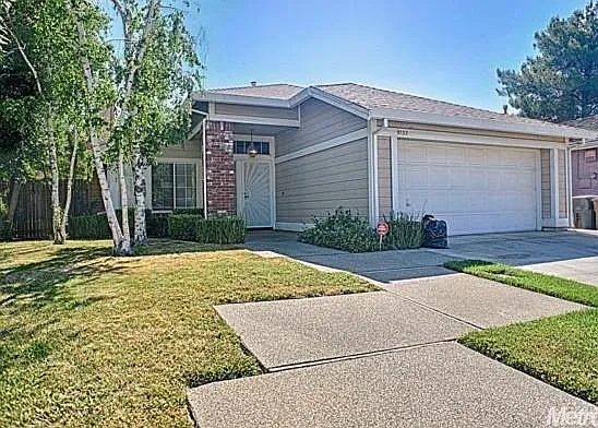 9133 Old Creek Dr photo 1