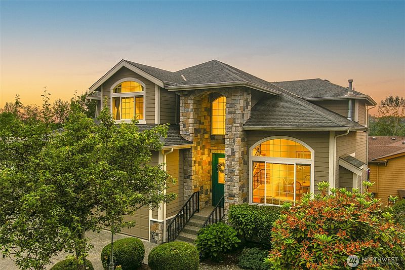 2nd image of 8218 NE 187th Way