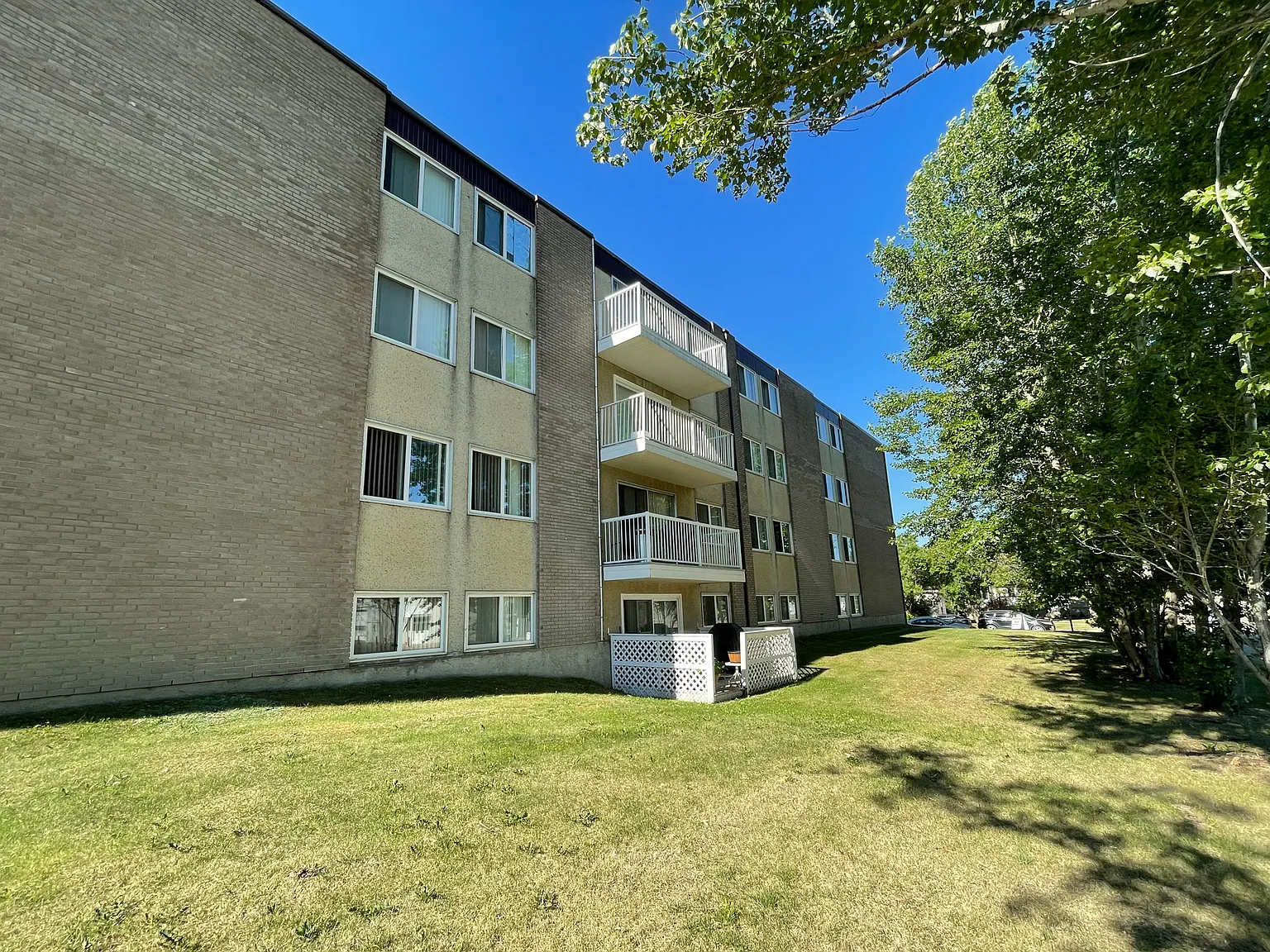 Aspen Lane Apartments - Choose your rent level - Call for Details - Heat, water — Photo 2
