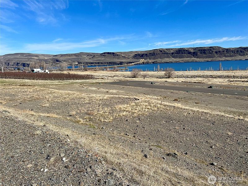 5th image of 60 King Salmon Court