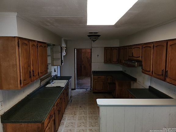 5th image of 6407 GREENCASTLE ST