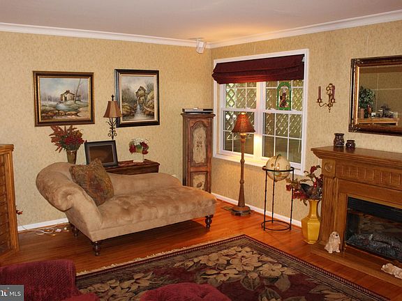 5th image of 7604 Southern Oak Dr