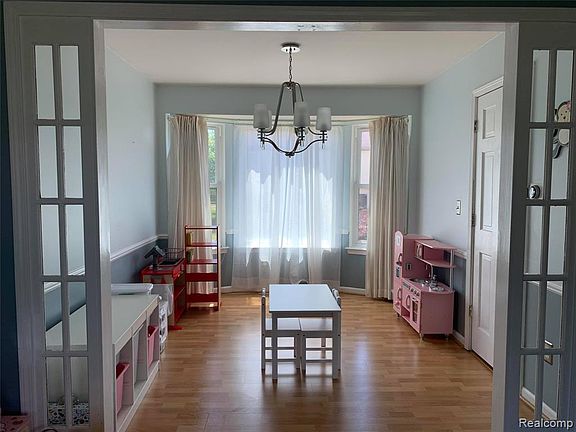 2nd image of 5832 S Ashford Way