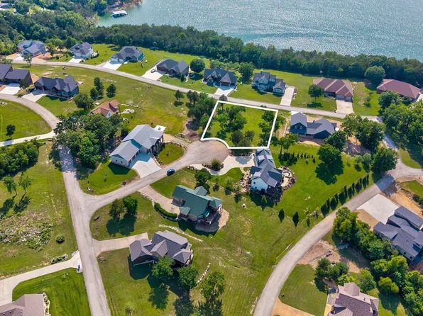 28 Toby Circle, Lampe, MO 65681