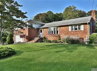 21 Woodland Ave, Brookhaven, NY 11719