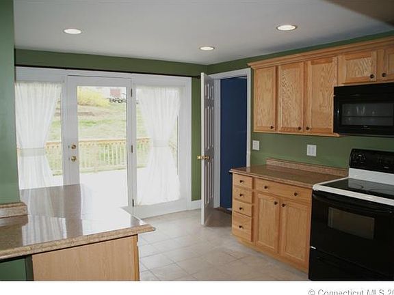 Remodeled spacious kitchen ...