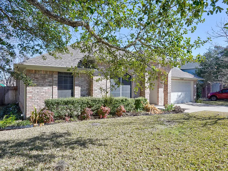 9137 Fainwood Ln — Photo 3