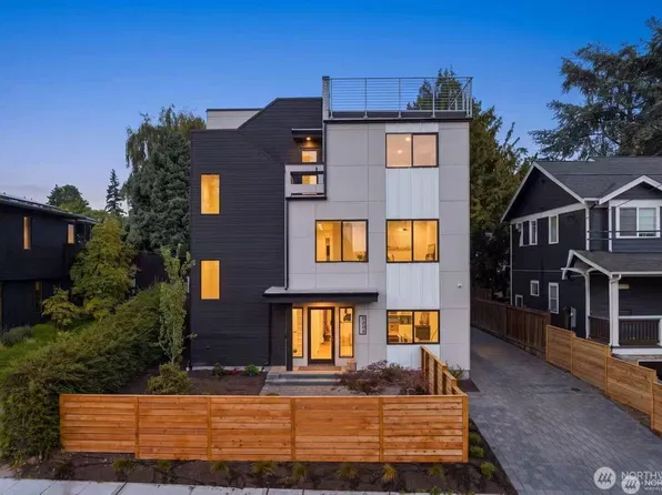 6208 43rd Avenue NE, Seattle, WA 98115