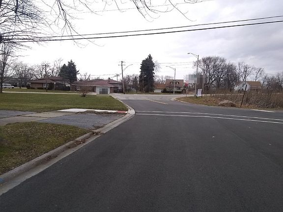 5th image of 17010 Kenwood Ave