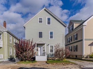 23 Slocum St, Acushnet, MA 02743
