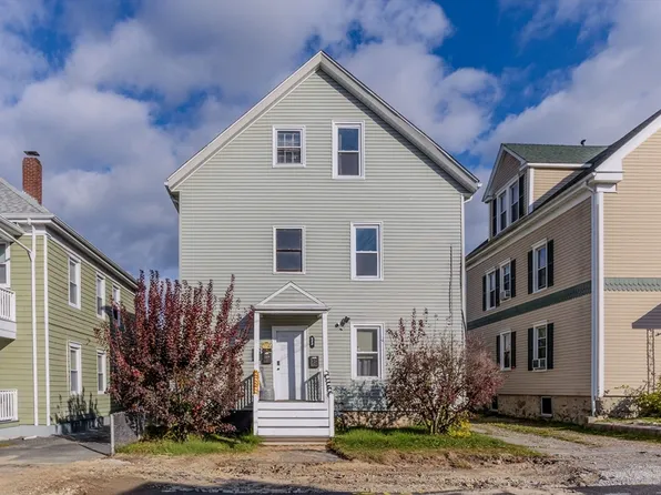 23 Slocum St, Acushnet, MA 02743