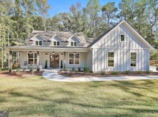 83 Puckett Station Dr, Moreland, GA 30259