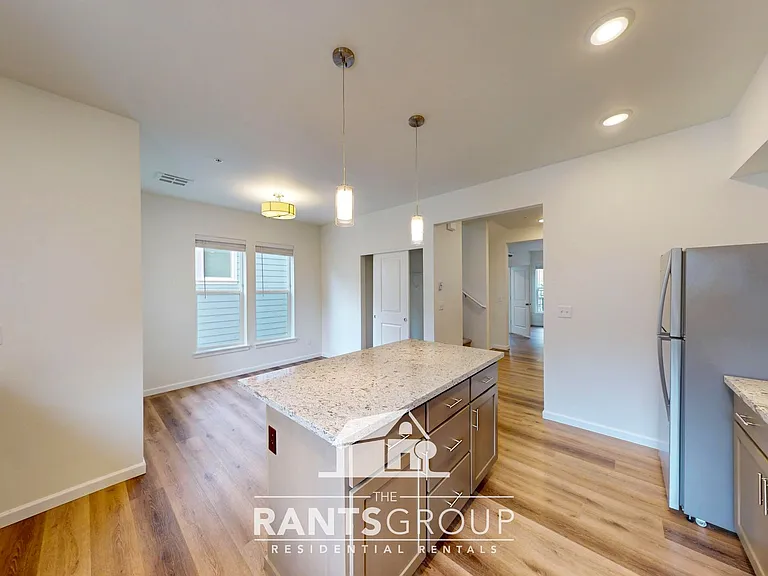 Forest Park Townhomes — Photo 55
