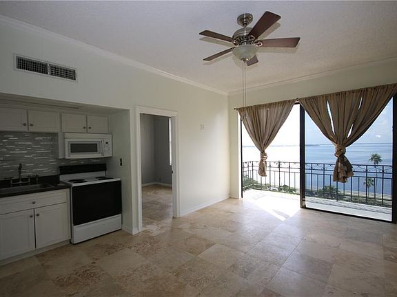 5th image of 2109 Bayshore Blvd Unit 703