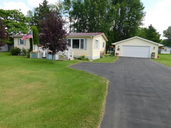 W4355 State Highway 22, Cecil, WI 54111