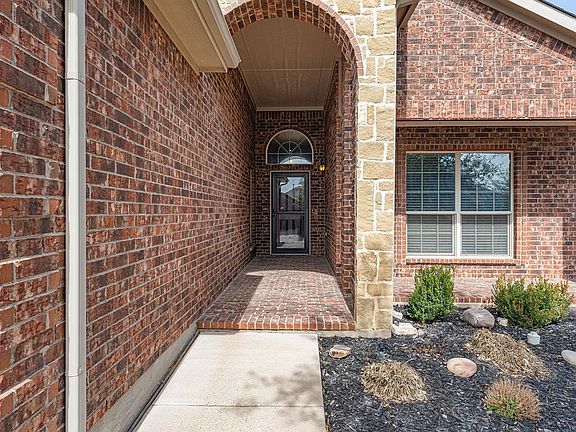 3rd image of 10424 Merced Lake Rd