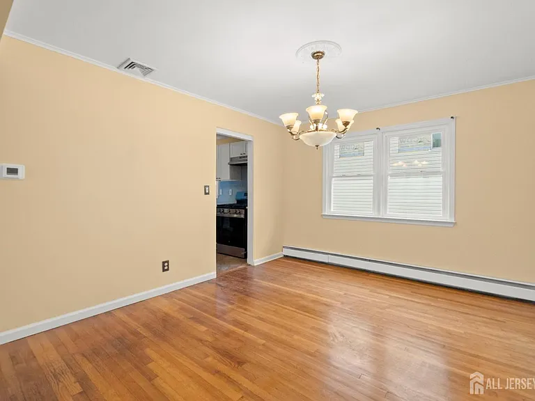 762 Valley St #762 — Photo 6