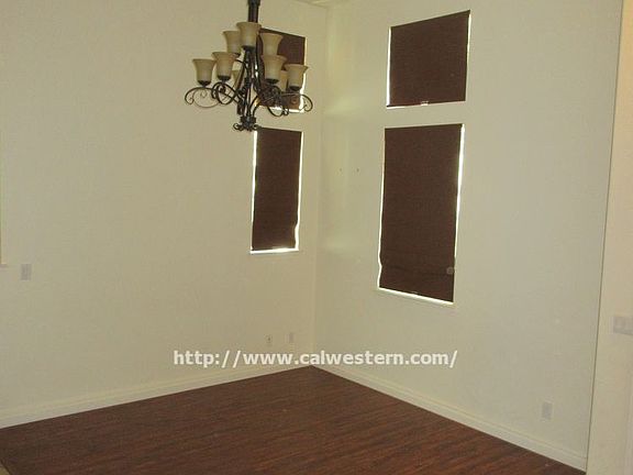 4th image of 250 Ascente Cmns