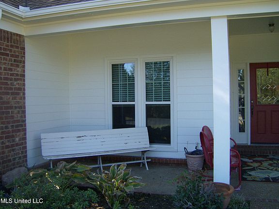 3rd image of 8247 Laurel Hl E