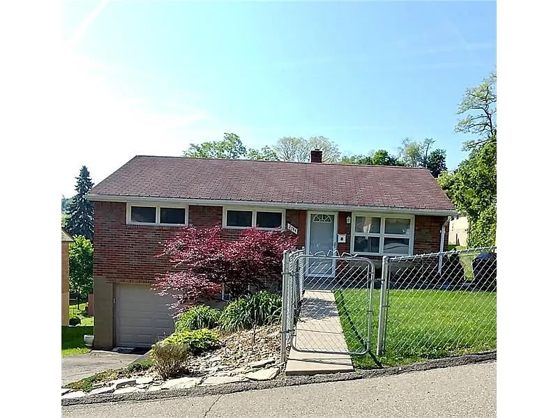2744 Almora St photo 1
