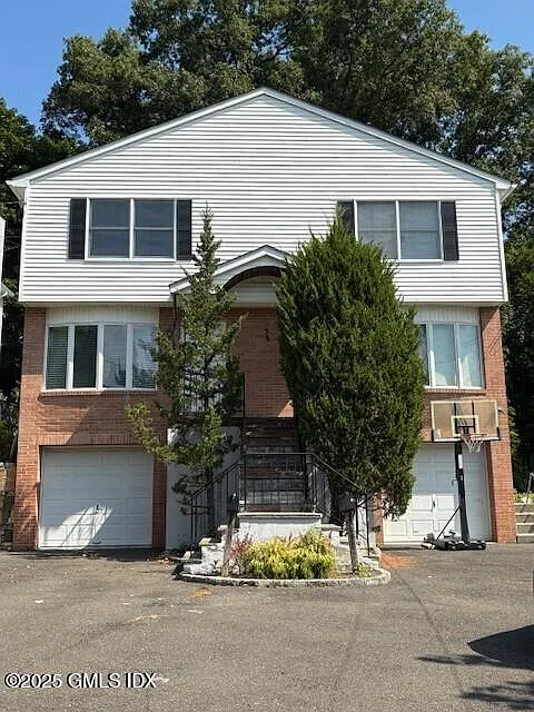 3 bed, 1.5 bath, 1470 sqft, $4,500 — Photo 1