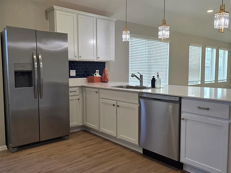 1942 Barrett Gables Dr — Photo 11