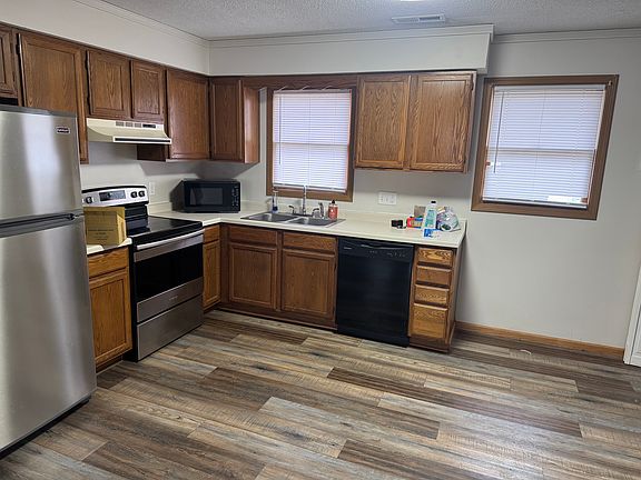 3rd image of 1008 N Granite St #B