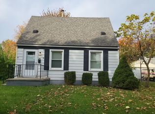 25821 Send St, Roseville, MI 48066