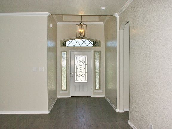 2nd image of 5915 Verde Dr
