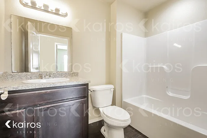 4005 Thomas St #B — Photo 12