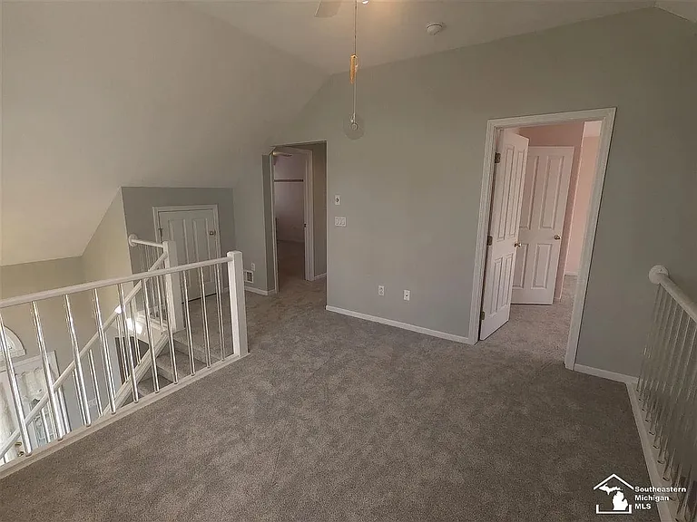 304 Meadowlands Ct #304 — Photo 11