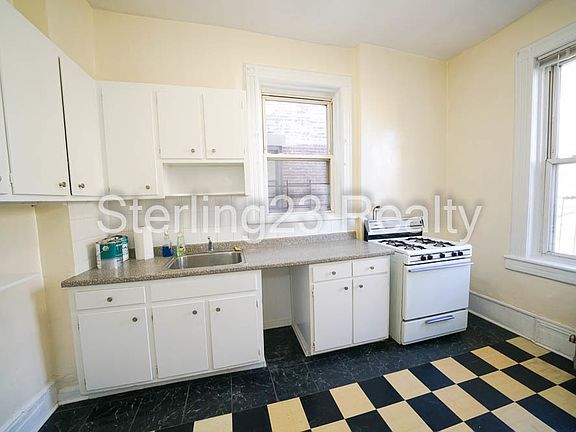 5th image of 30-50 23rd St #3LL