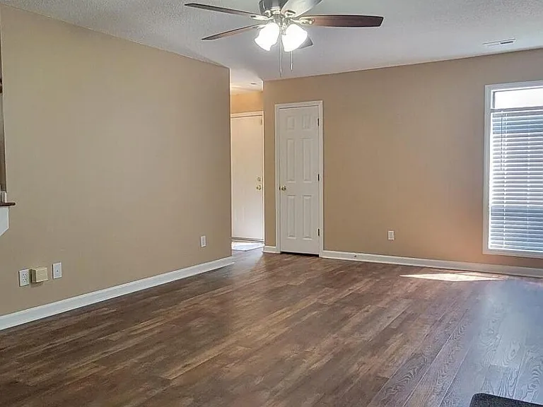 105 Sunshine Ln #A — Photo 12