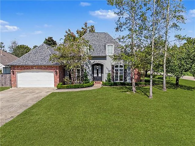 1883 Logan Ln