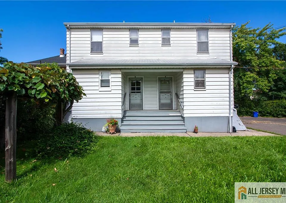 8 Whitehead Ave #B