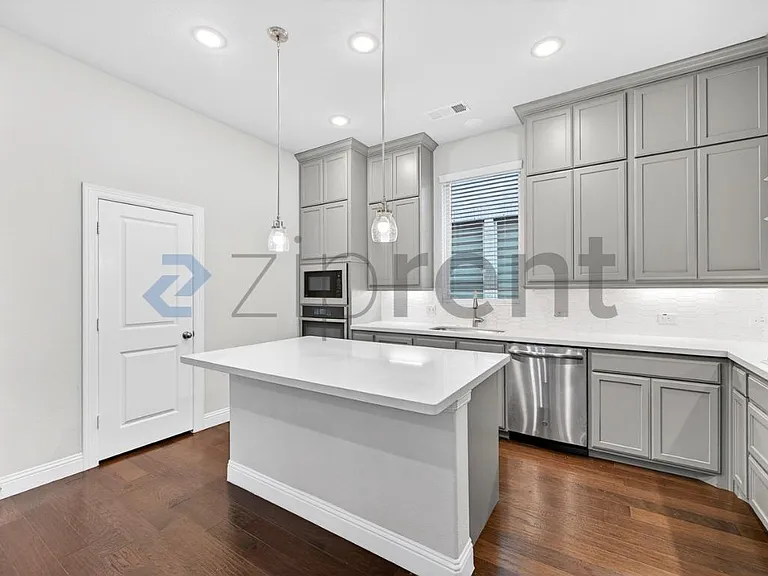 8451 Bronzegate Trl — Photo 15