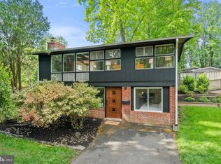 7909 Sycamore Dr, Falls Church, VA 22042