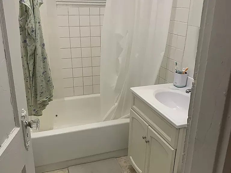 115 Norway St #4 — Photo 4