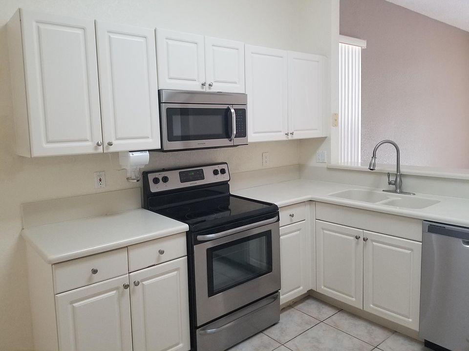 2nd image of 5250 NW 49th St