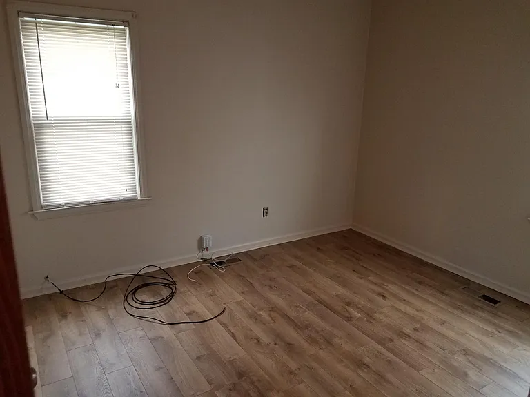 24552 Wilmot Ave — Photo 6
