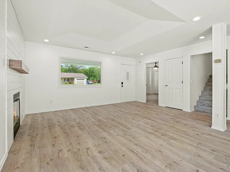 1604 Oakwood Ave #1 — Photo 9