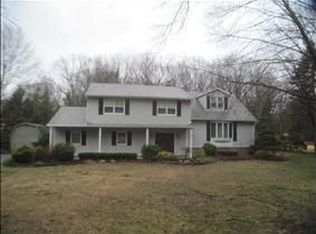 23 Mohawk Dr, Ramsey, NJ 07446