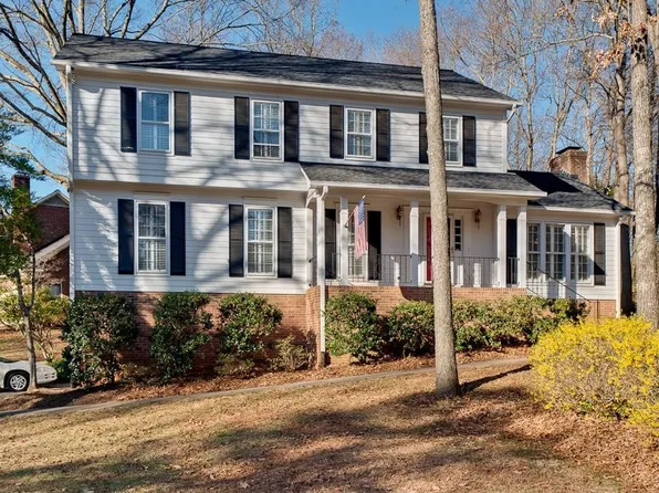 9604 Whitethorn Dr, Charlotte, NC 28277