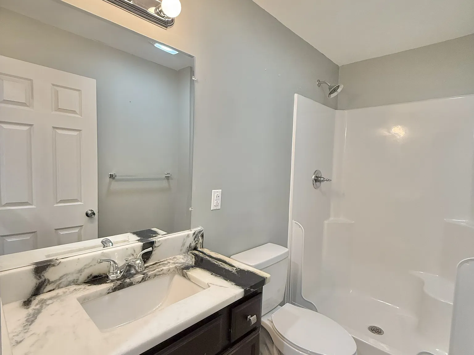 222 W Broadway Ave — Photo 4