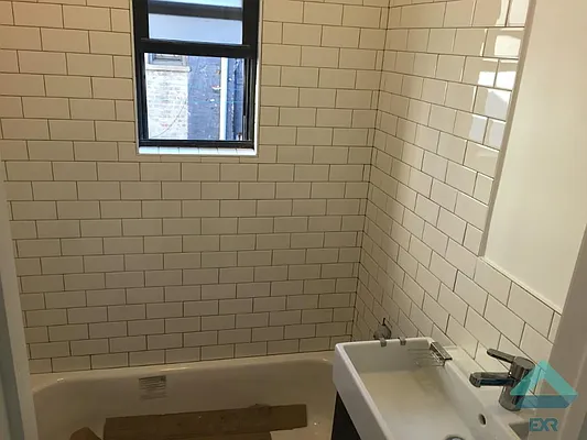 Rented by EXR | media 30